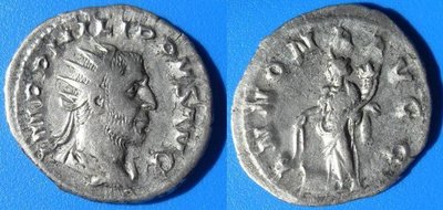 Philippus I. Arabs ANNONA Antoninian.JPG