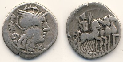 Italia Roma Republik M Vargunteius Denarius 130 v Chr Romakopf mit XVI Iuppiter mit Palmwedel und Blitz in Quadriga afr.jpg
