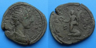 Dupondius Commodus  Victoria.JPG