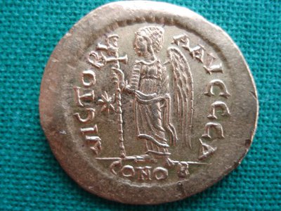 Anastasius 507-518 4,4g 21mm 2 (667 x 500).jpg