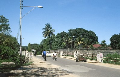 Tanga_Hospital Road 2006.jpg