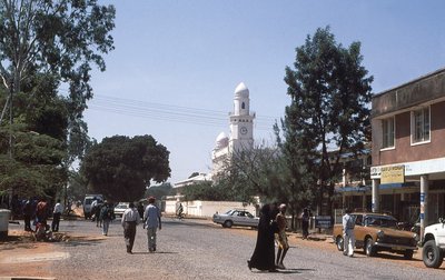 #21_Tabora Strassenpartie.jpg