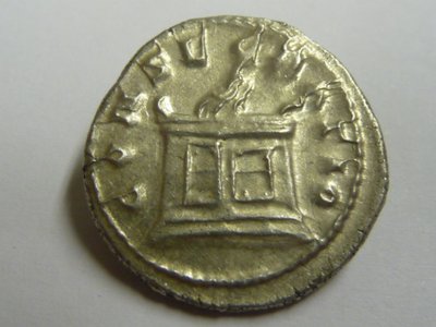 Divo Commodo 006.jpg