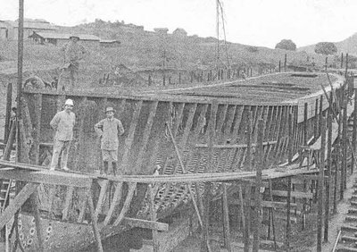 Montage der Graf Götzen in Kigoma.jpg