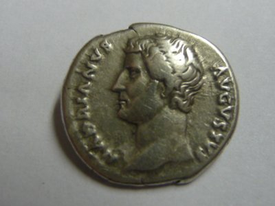 Hadrian nach links 008.jpg