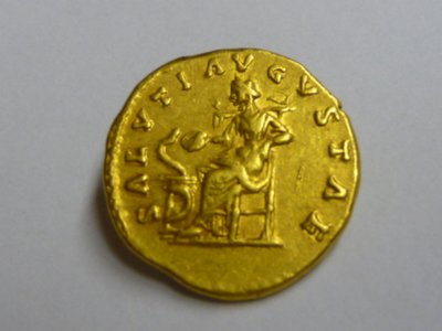 Faustina Aureus 016.jpg