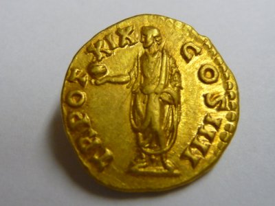 Antoninus Pius Aureus 010.jpg