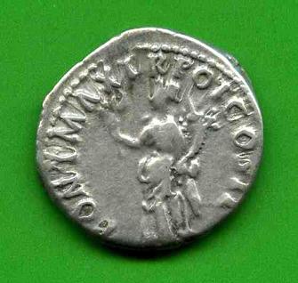 Denar Traianus C. 292 (b) Rv. PONT MAX TR POT COS II. Pax m. Victoria li. stehd..jpg